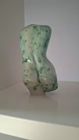 Venere 6 — Venere ceramic sculpture by Damiano Derin, Hand-built stoneware, green speckled crackle glaze