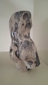 Venere 7 — Venere ceramic sculpture by Damiano Derin, Hand-built stoneware, smoked oxide drip glaze